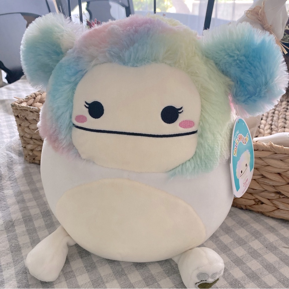 ORIGINAL 8 inch Zaylee the Bigfoot Squishmallow